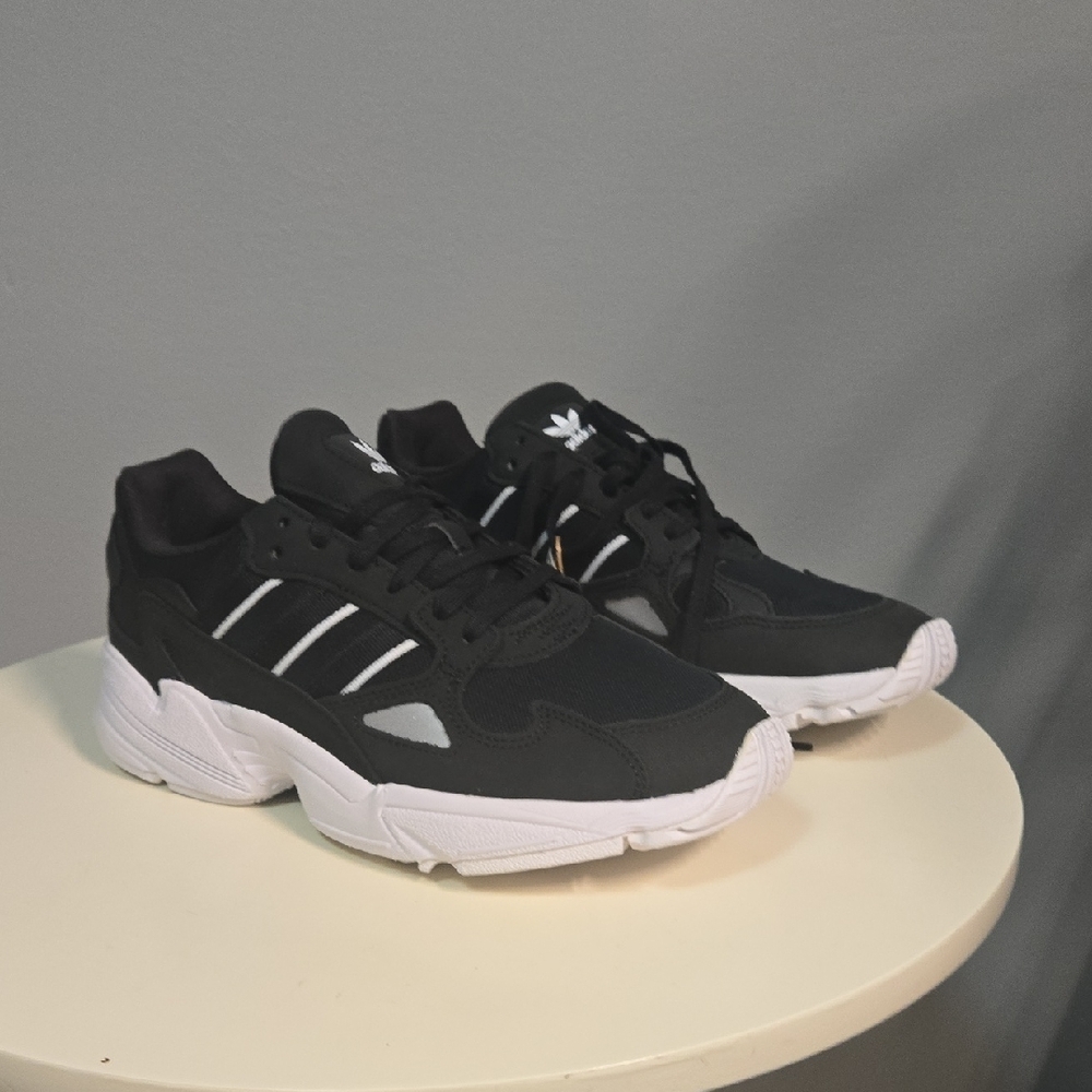 Adidas Falcon W Athletic Shoes Womans Size 8